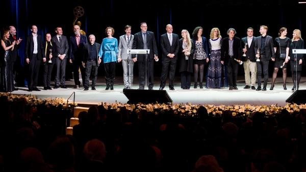 Budapest, 2017. március 5.
A legjobb játékfilmnek járó díjat elnyert alkotás, A martfûi rém címû film stábja az elismerés átadása után a 2. Magyar Filmdíj gálaestjén a fõvárosi Vígszínházban 2017. március 5-én.
MTI Fotó: Balogh Zoltán