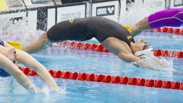 London, 2016. május 17.
Hosszú Katinka a 200 méteres hátúszás döntõjében az úszó, mûugró és szinkronúszó Európa-bajnokságon a London Aquatics Centerben 2016. május 17-én. A sportoló aranyérmet szerzett.
MTI Fotó: Kovács Anikó