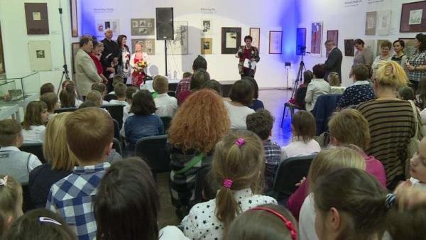 Péter Erika születésnapjának tiszteletére rendeztek versmondó versenyt. Fotó: U.Gy.