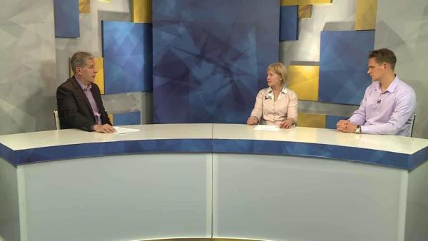 Szegedi Zsolt, a Kezdőkörben Czeglédi Katalinnal és Lasetzky Frigyessel beszélget (balról jobbra, fotó: Ujházi György)