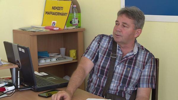 Kaposi László, a DK önkormányzati képviselője is értékelte a közgyűlést (Fotó: Kovács Dénes)