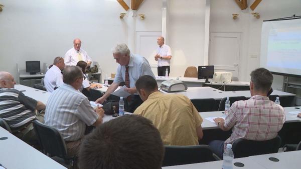 Kevesebben vesztették életüket az utakon tavaly, mint egy évvel korábban, ugyanakkor hazánk még mindig jelentősen rosszabb statisztikákkal rendelkezik, mint a legtöbb európai ország. Fotó: Kugyelka Attila