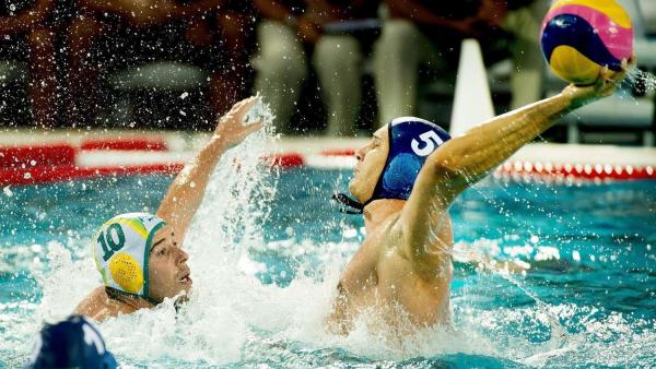 Vámos Márton (jobbra) két gólt lőtt az ausztráloknak (MTI Fotó: Koszticsák Szilárd)