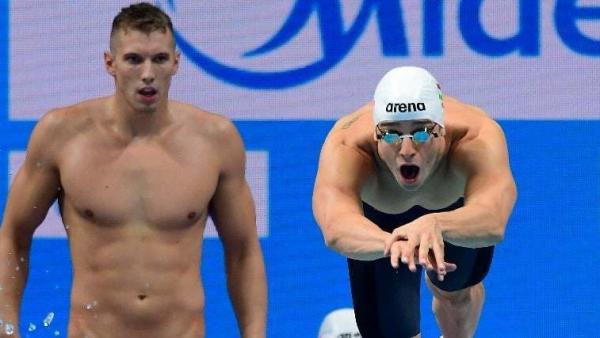 Bohus Richárd hatalmasat úszva hozta be a harmadik helyre a váltót (Fotó: MTI/Kovács Tamás)