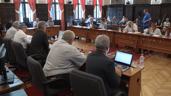 Soron kívül ülésezet a békéscsabai képviselő-testület július 25-én.