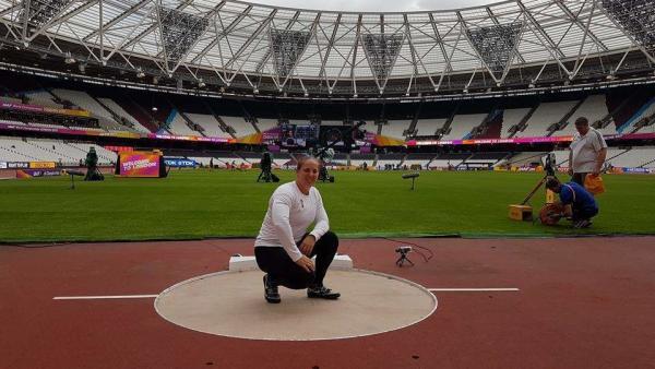 Márton Anita a megérkezés és a selejtező után is mosolygós lehetett (Fotó: Márton Anita)