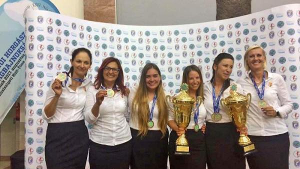 A világbajnoki bronzérmes magyar női horgászválogatott: Walter-Barna Diána, Deli Ibolya, Hoffer Réka, Gyulánszki Nikolett, Kovács Hajnalka, Rudnay Csilla – Fotó: MOHOSZ / facebook