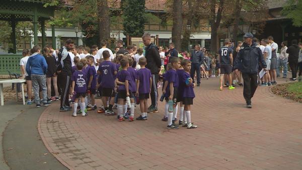 Az egészséges életmód fontosságára és a békéscsabai értékekre hívta fel az a rendezvény, amellyel a KOPP Békéscsabai Atlétikai Club az Európai Sporthét programjához csatlakozott. Fotó: Tóth Áron