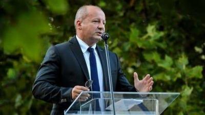 Simicskó István honvédelmi miniszter a Teleki Blanka iskola tanévnyitóján. Fotó: kormany.hu/Rácz Tünde