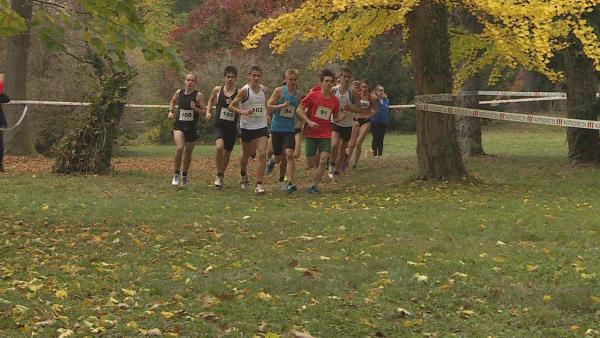 Apáti Bence (pirosban) a sorozat második versenyét is megnyerte (Fotó: Tóth Áron)