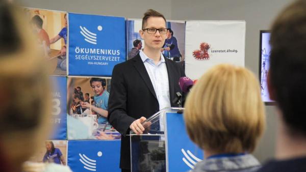 Gáncs Kristóf kommunikációs igazgató ismertette a gyűjtés eredményét (Fotó: Fekete Dániel / MÖS)