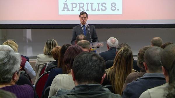 Gulyás Gergely, a Fidesz frakcióvezetője Füzesgyarmaton tartott lakossági fórumon. Fotó: Tóth Áron