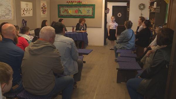 A Csabai Kulturális Játékok programjában szerdán rendezték meg a Városi Mesemondó Versenyt az általános iskolásoknak. 
Fotó: Fazekas Róbert