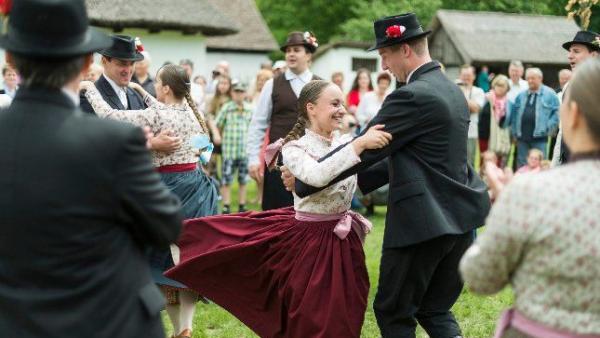 Párválasztás. Archív fotó: MTI