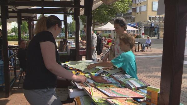 Író-olvasó találkozók, dedikálás és számtalan könyv várja az olvasás szerelmeseit Békéscsabán is a 89. Ünnepi Könyvhét alkalmából. Fotó: Tóth Áron