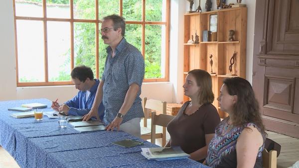 Az eseményen nyolc Békés megyei szerző kapott lehetőséget, hogy bemutassa friss kötetét. Fotó: Barna Tamás