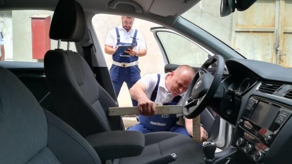 Orosházán rendezték meg a baleset-helyszínelők versenyének Békés megyei döntőjét.  Fotó forrás: police.hu