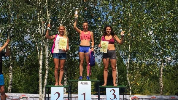 Mihály Réka a dobogó tetején (Fotó: Kopp Békéscsabai Atlétikai Club)