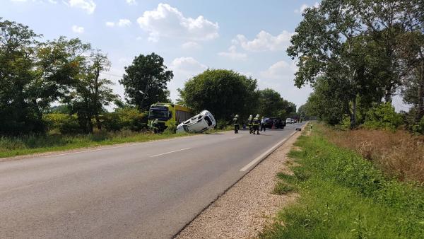 Baleset történt Szarvas és Csabacsűd között. Fotó: Kovács Dénes