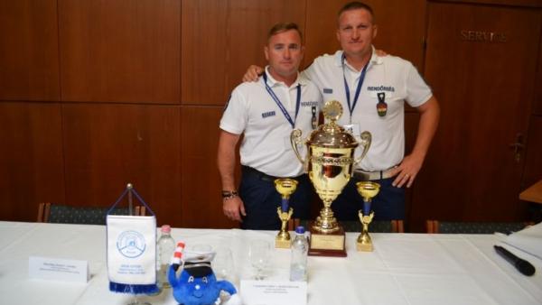 Megismételte tavalyi sikerét és újból az élen végzett a gyulai kettős, a rendőr-főkapitányságok vízirendészeti versenyén (fotó: police.hu)