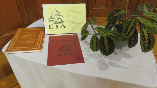 Az elismerés, melyet a mezőberényi képviselő-testület kapott. Fotó: polgármesteri hivatal