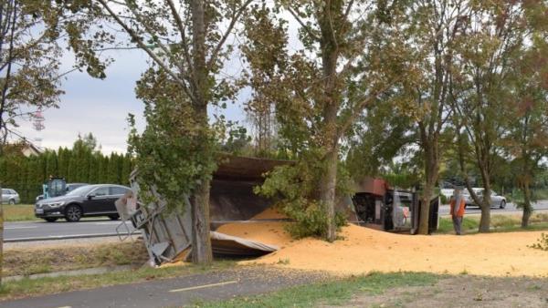 Baleset Békéscsaba külterületén. Fotó: police.hu