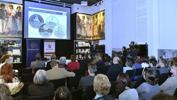 Virág Barnabás, a Magyar Nemzeti Bank ügyvezetõ igazgatója beszédet mond a Mátyás király-emlékév projektbemutatóján a Magyar Nemzeti Levéltárban 2018. november 19-én.
MTI/Máthé Zoltán