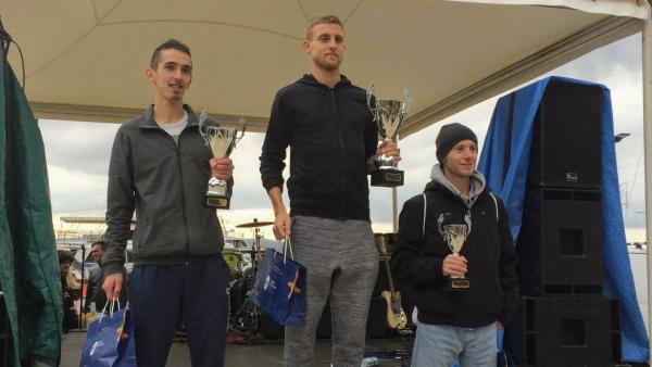 Gregor László a dobogó tetején. Fotó: KOPP Békéscsabai Atlétikai Club