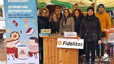 A Fidelitas Békés megyei választmánya süteményvásárral igyekszik segíteni.