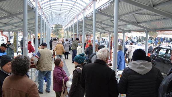 A dévaványai piac átadása. Fotó: Ambruzs-Szabó József