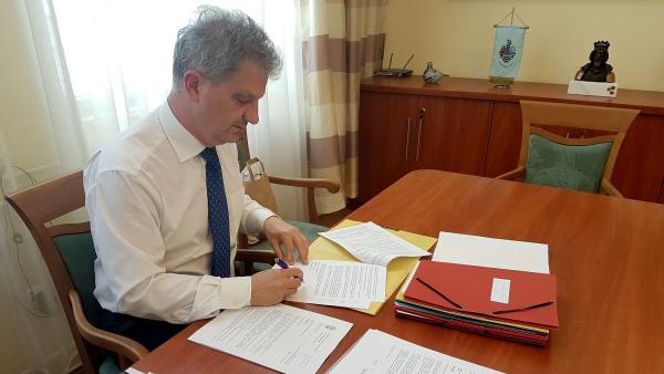 Szarvas Péter Békéscsaba polgármestere és a 2-es számú választókerület képviselője