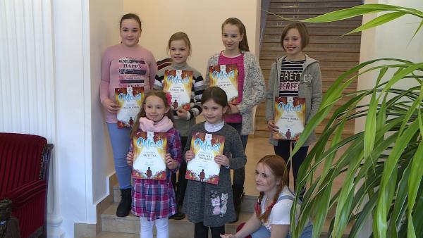 Barátság és Szeretet rajzpályázat díjátadó a Jókai színházban Fotó: Kugyelka Attila