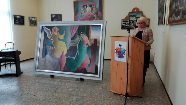 Krucsainé Herter Anikó, az EMMI helyettes államtitkára mond beszédet Molnár C. Pál restaurált festményének átadóján. Fotó: Kovács Dénes