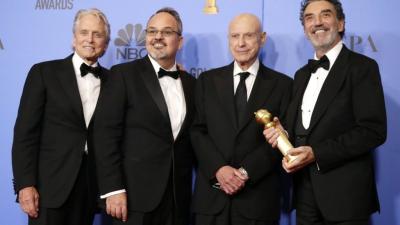 Michael Douglas színész, Al Higgins forgatókönyvíró, Alan Arkin színész és Chuck Lorre rendező (b-j) (Fotó: MTI/EPA/Mike Nelson)