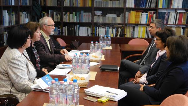 A törvényszéki végrehajtási ügyek intézésében bekövetkező változásokkal kapcsolatos egyeztetés zajlott le a törvényszék és az adóhatóság képviselői között. Fotó: Gyulai Törvényszék