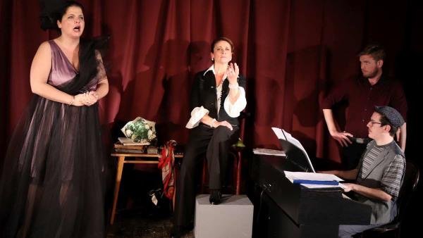 Részlet a Mesterkurzus című darabból. Fotó: Spirit Színház