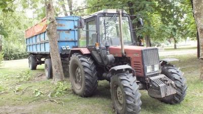 Ezt a traktort vitte el néhány körre a begyógyszerezett, részeg férfi Kétsopronyban. Fotó: police.hu