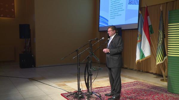 Parragh László, a Magyar Kereskedelmi és Iparkamara elnöke mond beszédet Békéscsabán, 2019.02.05.-én. Fotó: behir.hu/Kovács Dénes