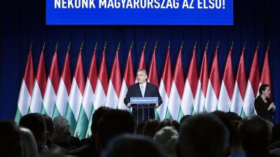 Orbán Viktor miniszterelnök hagyományos évértékelõ beszédét tartja a Várkert Bazárban 2019. február 10-én. (MTI/Koszticsák Szilárd)