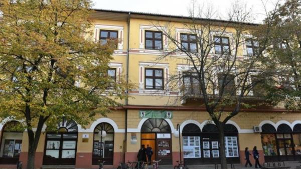 Zentai Magyar Kamaraszínház (fotó forrása: Békéscsabai Jókai Színház)