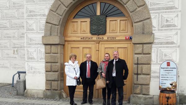 A békési küldöttség tagjai a morvaországi kisvárosban.
Kép forrása: Békés Város Önkormányzata