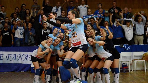 A kép jobb oldalán található nyílra kattintva megnézhetik a mérkőzést követő pillanatokat felidéző galériánkat (Fotó: Kuti István)