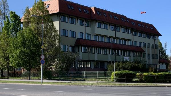 A Békés Megyei Központi Kórház Dr. Réthy Pál Tagkórházának Dobozi útra néző épületegyüttese. Fotó: behir.hu/Sz.R.