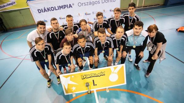 A kézilabda B kategória győztes csapata