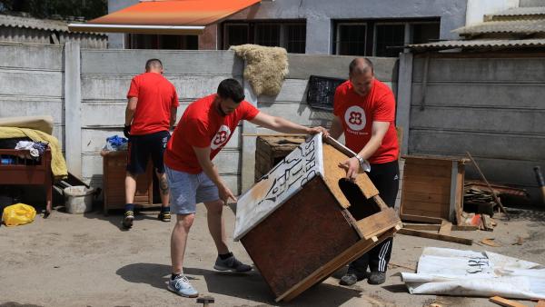 Törődés napja Békéscsabűn. Fotó: Budapest Bank