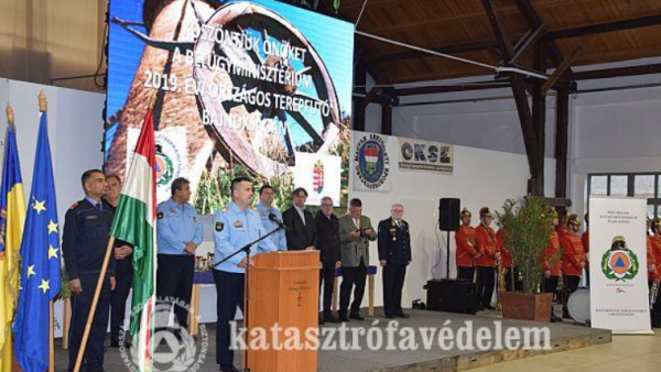 Terepfutó versenyen vettek részt a Békés Megyei Katasztrófavédelmi Igazgatóság munkatársai. Fotó: BMKI