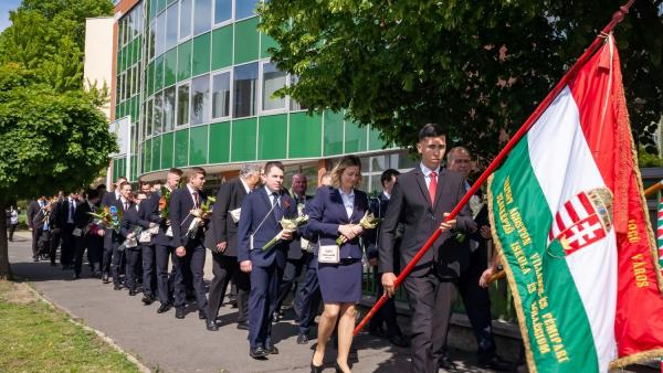 A BCSZC Trefort tagiskolája ballagása - a kép jobb oldalán található nyílra kattintva lapozhat galériánkban (fotó: Jan Vutt)