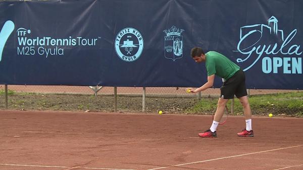 Boros Gábor az egyéni nyolcaddöntő után párosban javított (Fotó: Ujházi György)