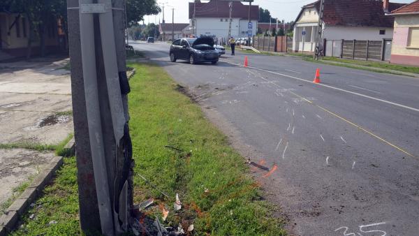 Baleset Békéscsabán, a Berényi úton 2019.07.14-én. Fotó: police.hu