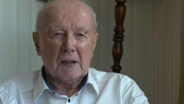 Kazimierz Albin hat más lengyel fogollyal 1943 februárjában szökött el a haláltáborból, ez volt a kevés sikeresen végződött menekülések egyike